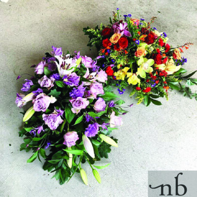 Håndbundet buket klar til blomster levering Hvidovre i 2650, leveret med personlig hilsen.