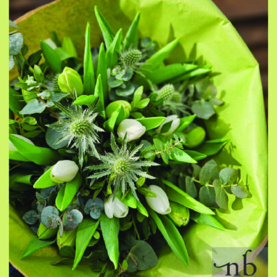 Friske blomster leveret i Charlottenlund – farverig buket på vej til modtageren via lokal udbringning.