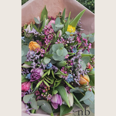 Håndbundet buket leveret planlagt og sikkert i Hillerød