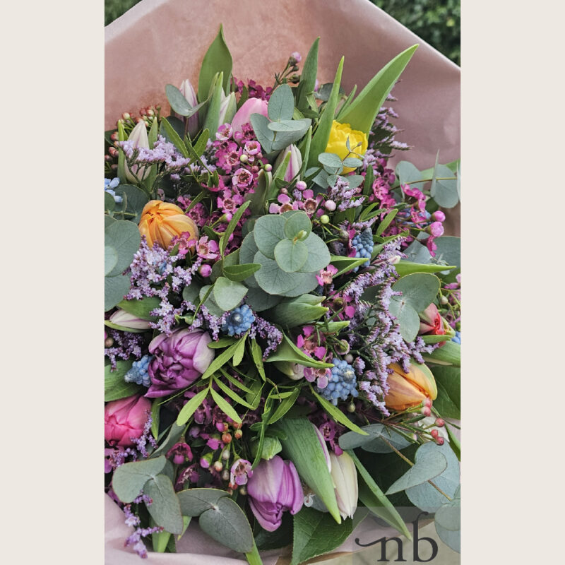 Håndbundet buket leveret planlagt og sikkert i Hillerød