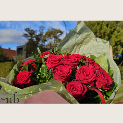 Blomster udbringning Ballerup – friske buketter med sikker levering fra Netbuket