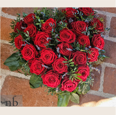 Blomster København V – håndbundet buket fra NetBuket.dk klar til levering til hjem eller arbejdsplads.