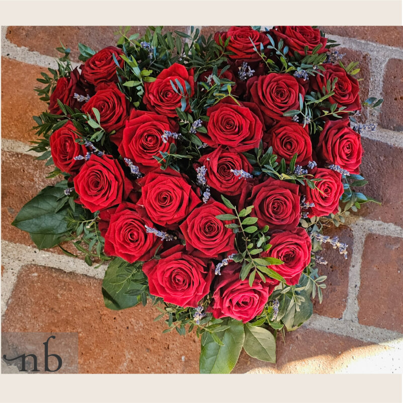 Blomster København V – håndbundet buket fra NetBuket.dk klar til levering til hjem eller arbejdsplads.