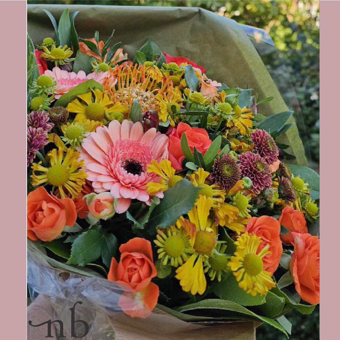 Blomsterbutik København S (2300) – håndbundet buket fra NetBuket.dk klar til levering.