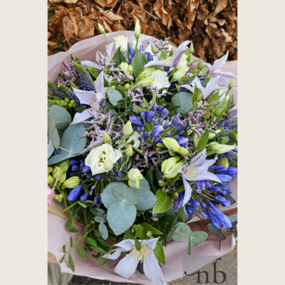 Blomsterhandler København Ø – håndbundet buket fra NetBuket.dk klar til levering til Østerbro, hjem eller arbejdsplads.