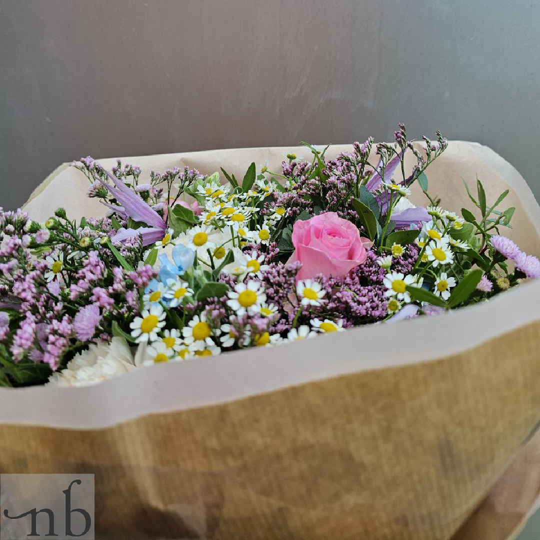 Friske blomster København N – gaveklar, frisk buket fra NetBuket.dk med levering på Nørrebro.