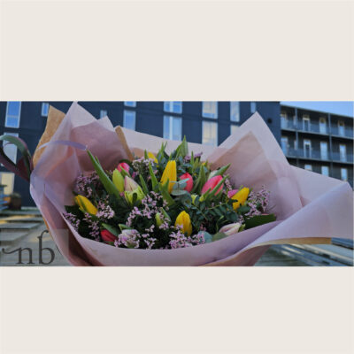 Online blomster København Ø – gaveklar buket fra NetBuket.dk leveret på Østerbro til hjem eller arbejdsplads.