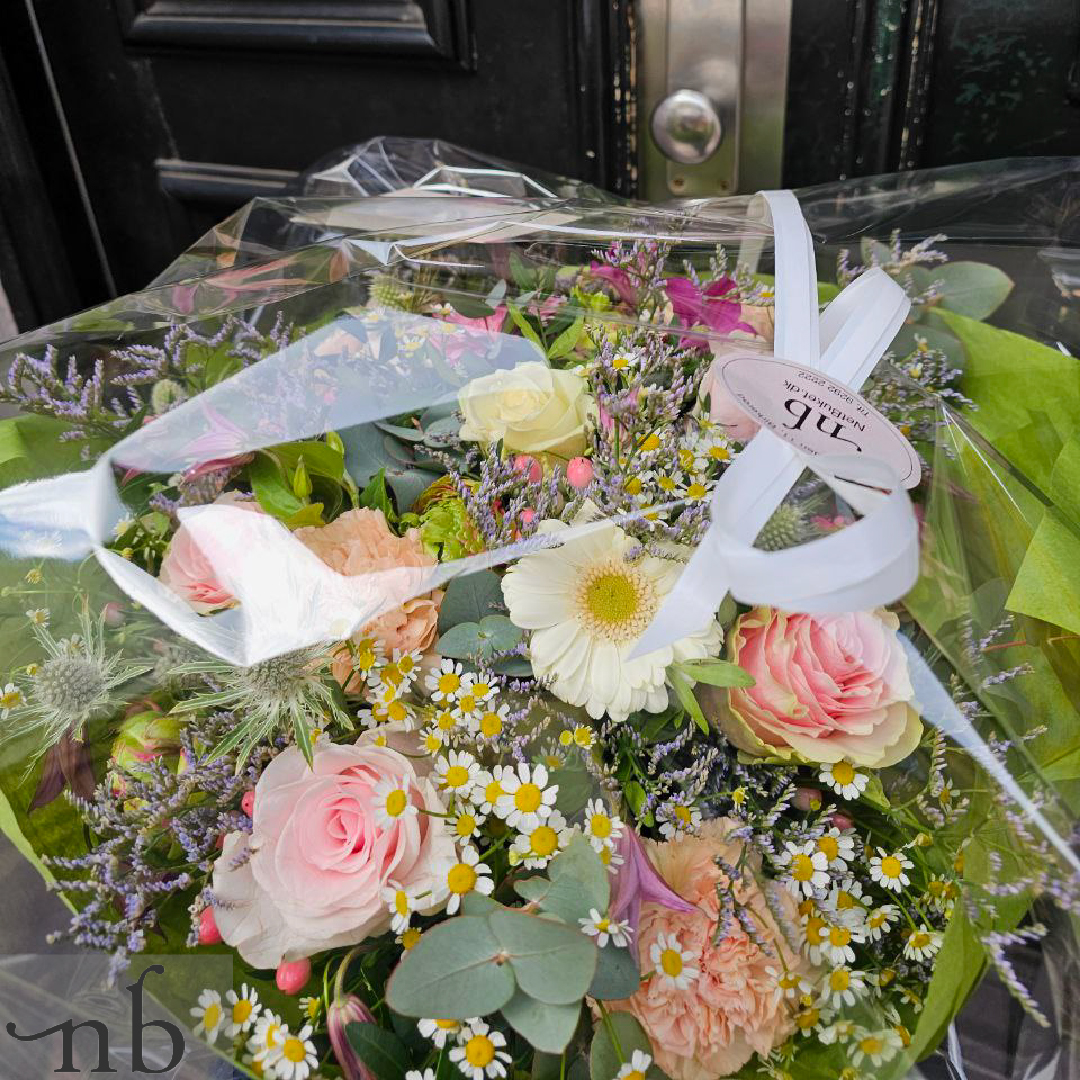 Blomsterbutik Dronningmølle med friske buketter og levering fra Netbuket