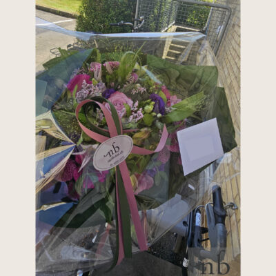 Blomsterudbringning i Ålsgårde med friske buketter og levering fra Netbuket