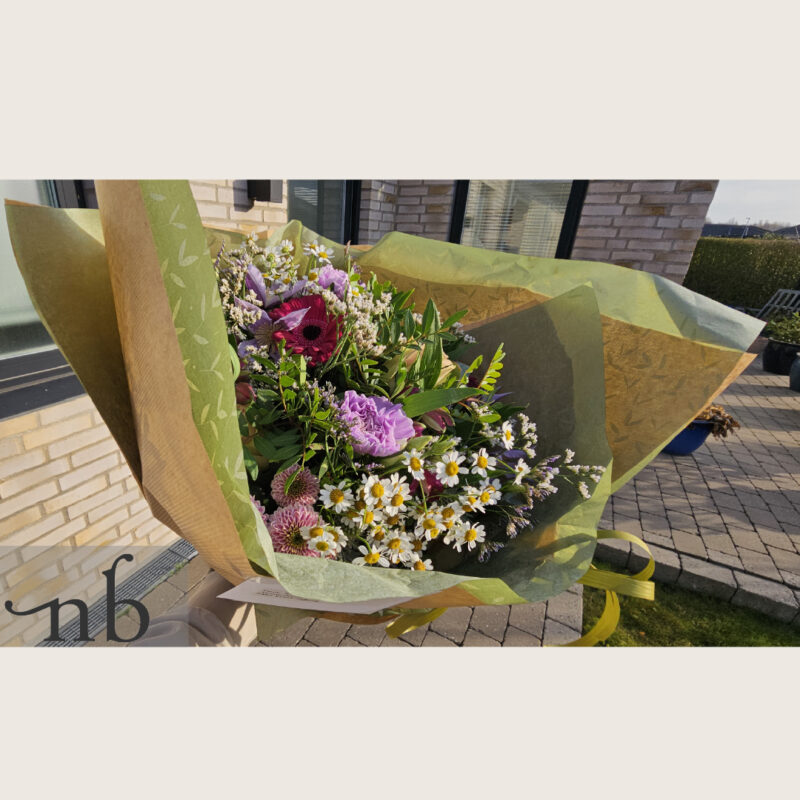 Blomster i Virum med friske buketter og levering fra Netbuket