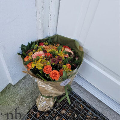 Friske blomster i en buket fra Netbuket til levering i Ålsgårde